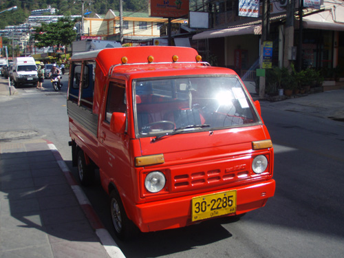 The oh-so-famous Tuk Tuk (taxi).