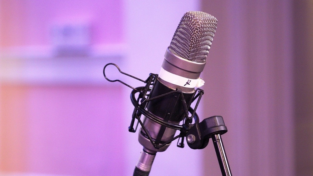 Microphone - 5 Pro Tips to Gain Podcast Subscribers