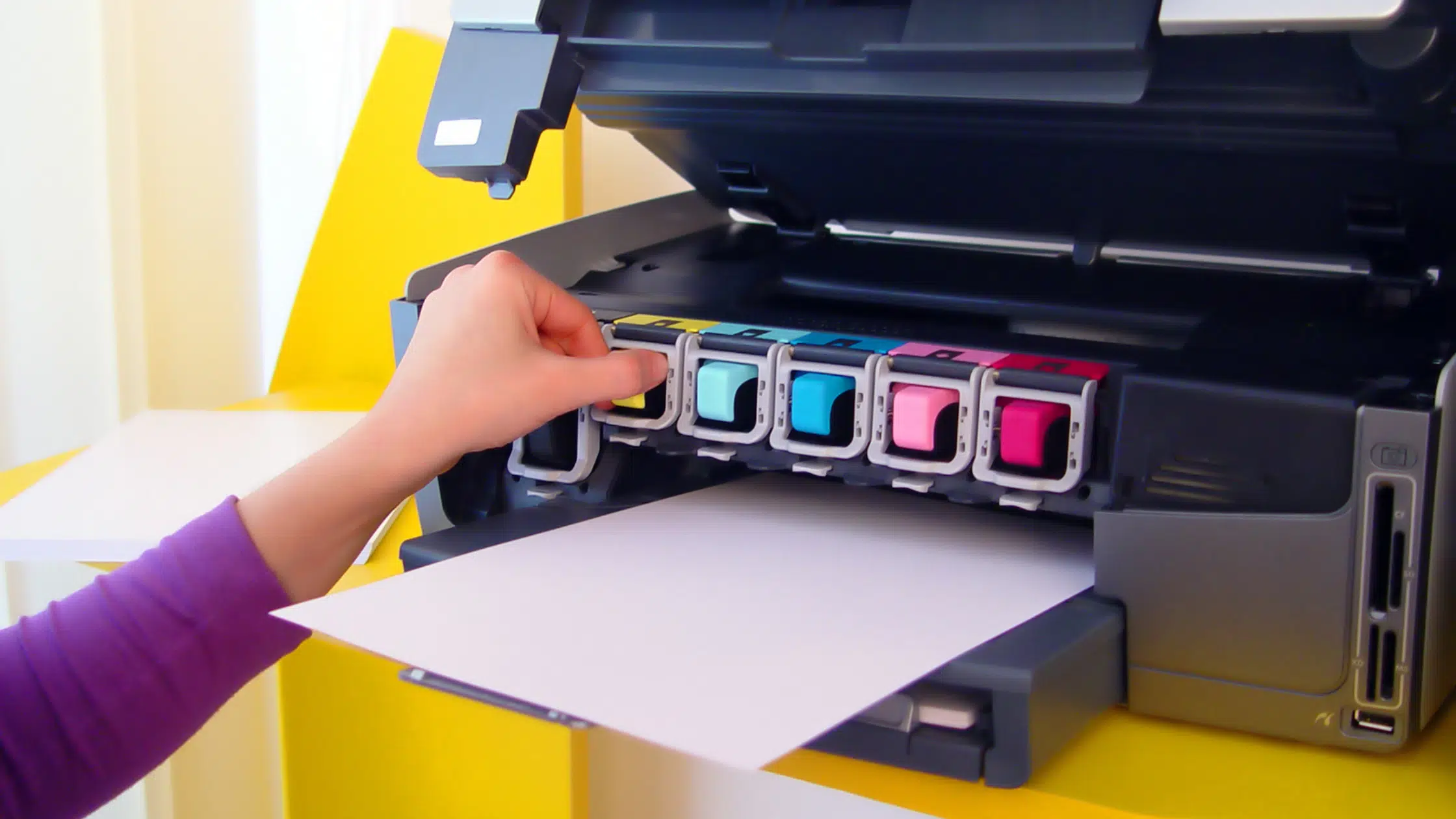 Принтер печатает ярко