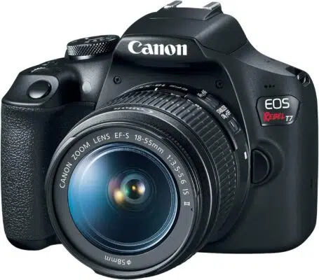 Canon EOS Rebel T7. 